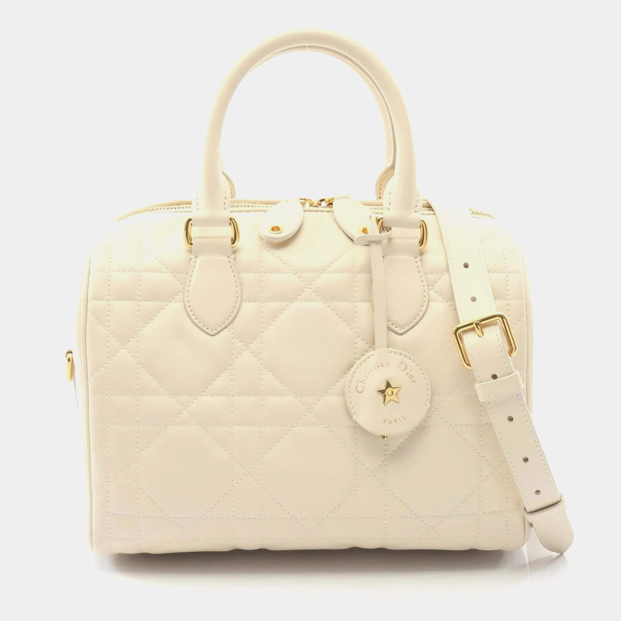 مملوكة مسبقًا Christian Dior Dior Groove 25 Macrocannage Handbag Leather White