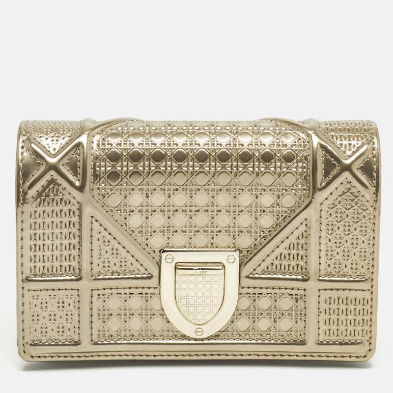Pre Owned Dior Diorama Baby Gold Microcannage Patent Leather Clutch