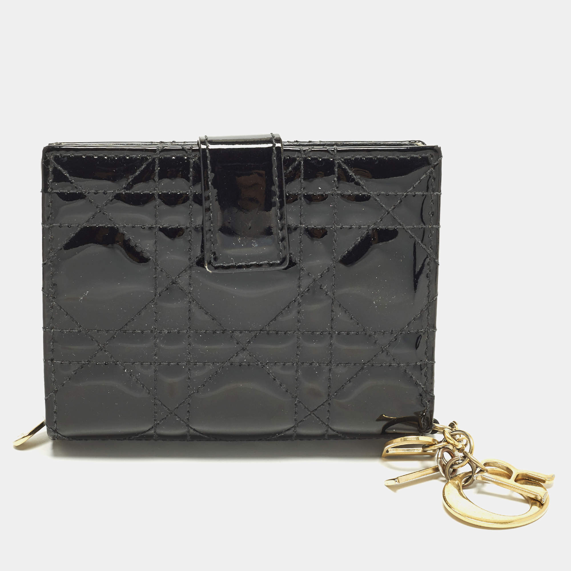 مملوكة مسبقًا Dior Lady Dior Black Cannage Patent Leather Compact Wallet