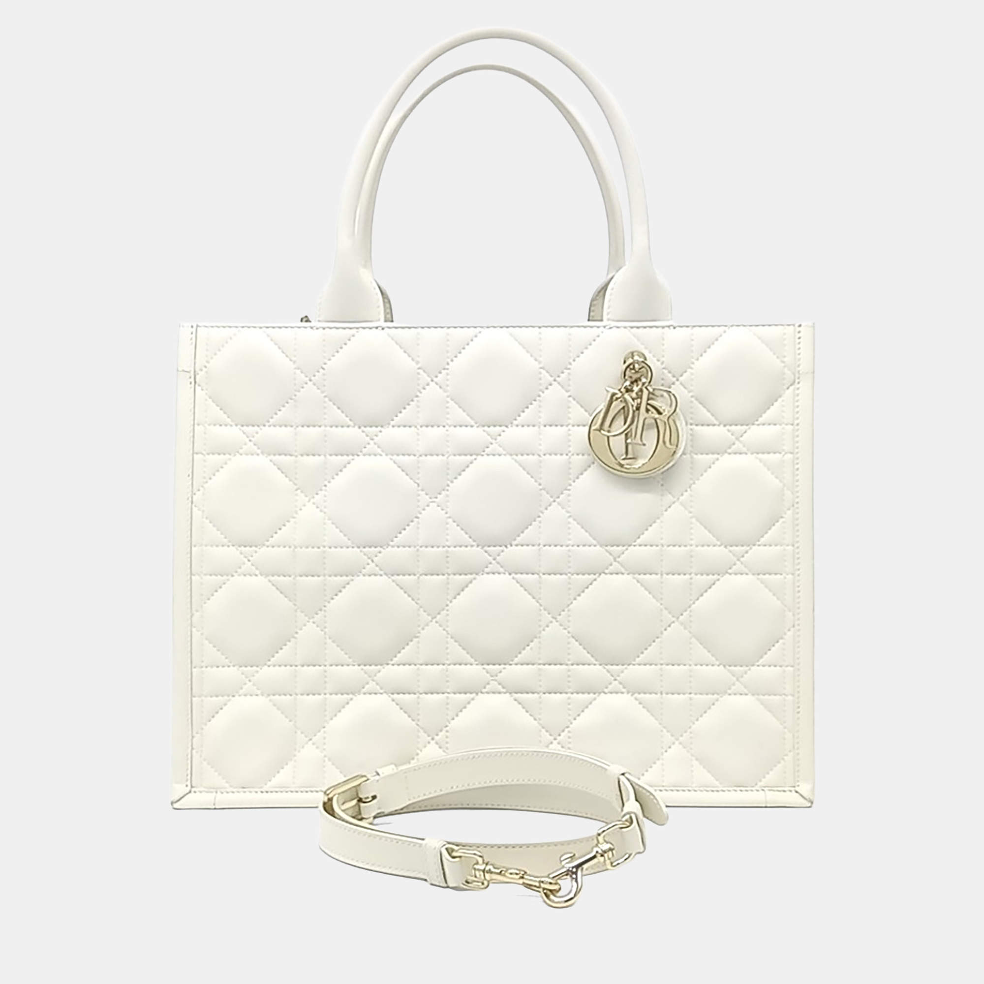 Pre Owned Dior White Leather Macrocannage Book Tote Bag Medium