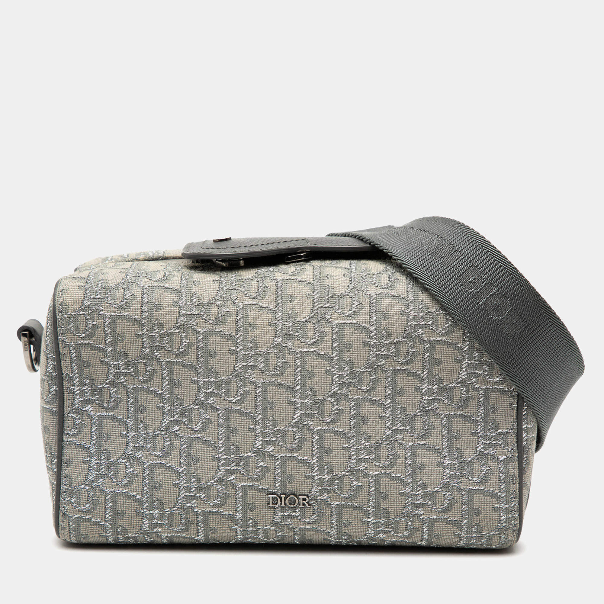 مملوكة مسبقًا Dior Grey Oblique Canvas Lingot 22 Bag