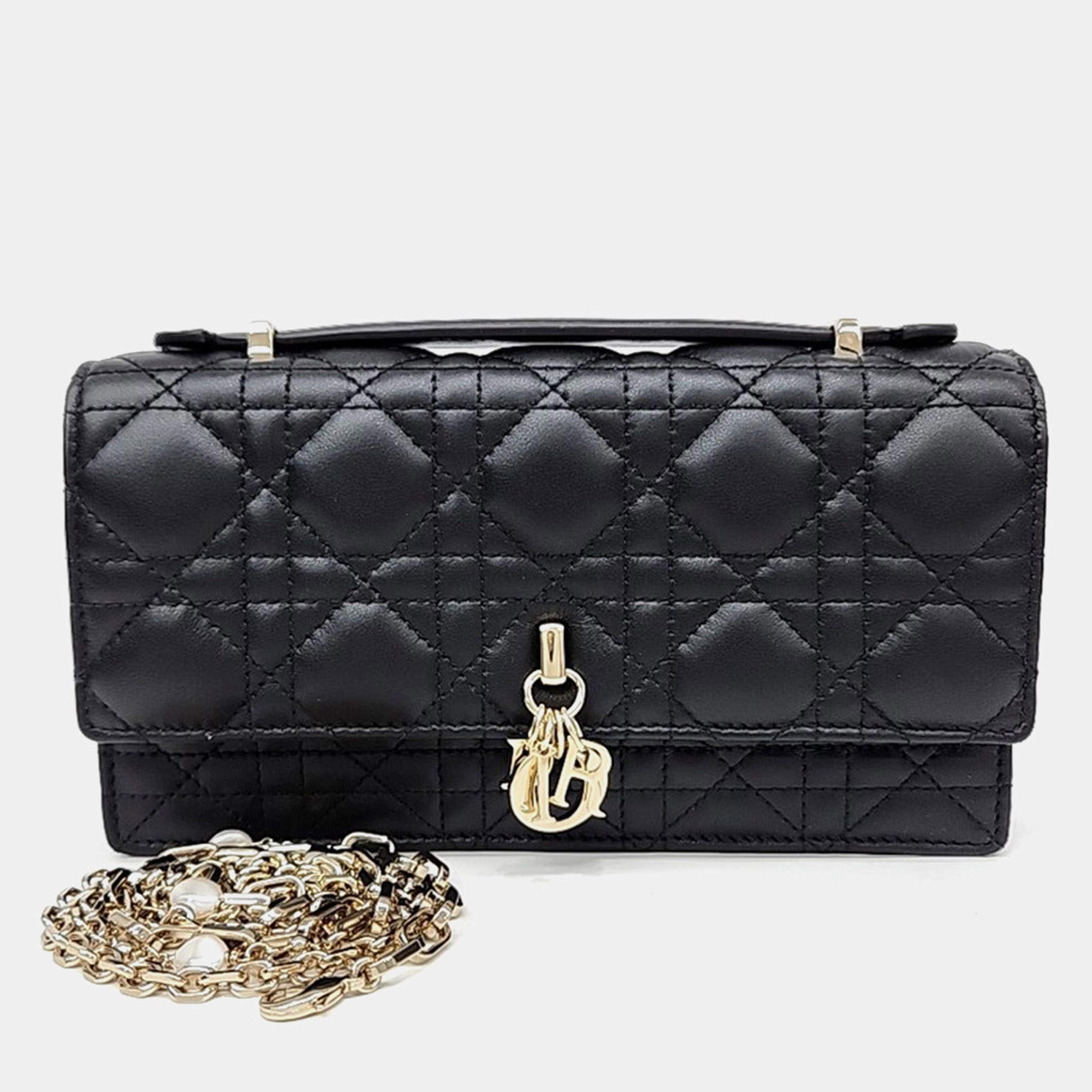 Pre Owned {"name_ar": "حقيبة صغيرة جلد أسود ميس ديور كريستيان ديور S0980"}