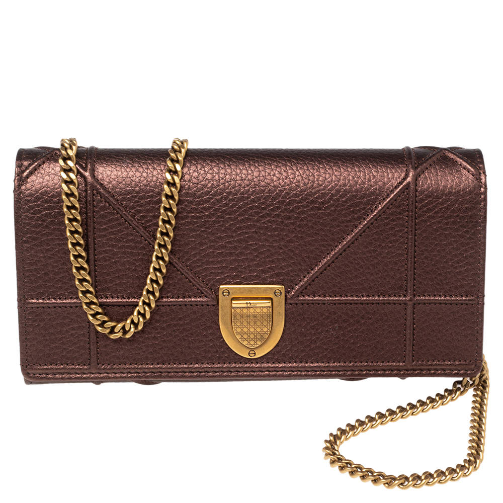 مملوكة مسبقًا Dior Metallic Bronze Leather Diorama Wallet on Chain