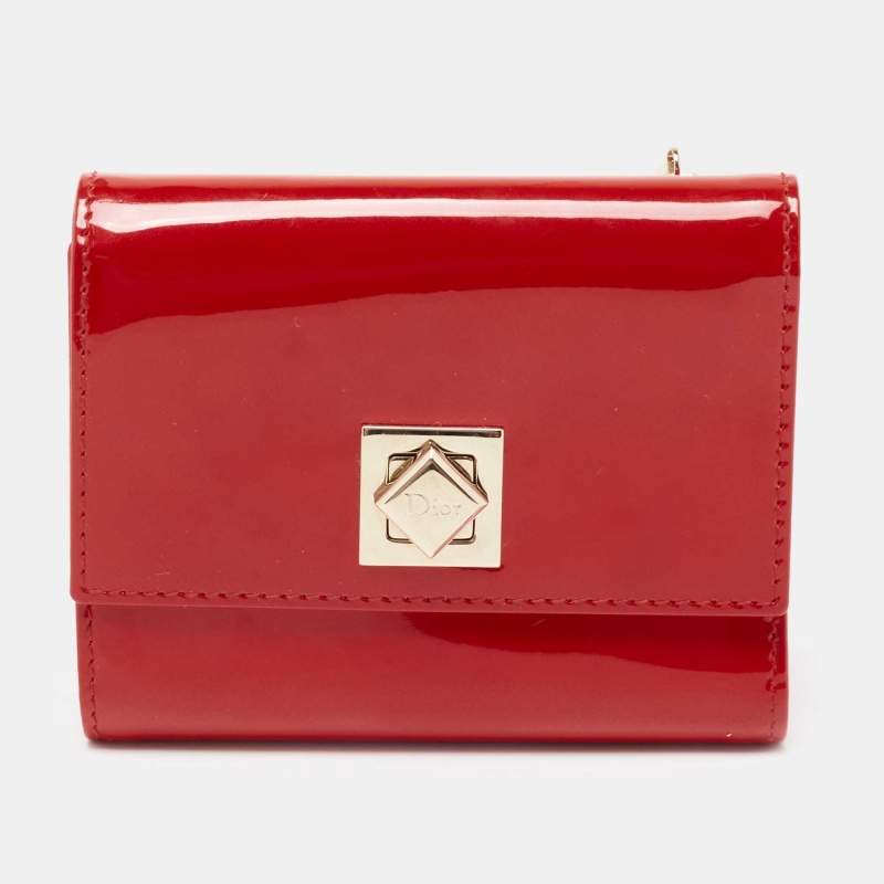 Pre Owned Dior Red Patent Leather Turnlock Trifold Compact Wallet