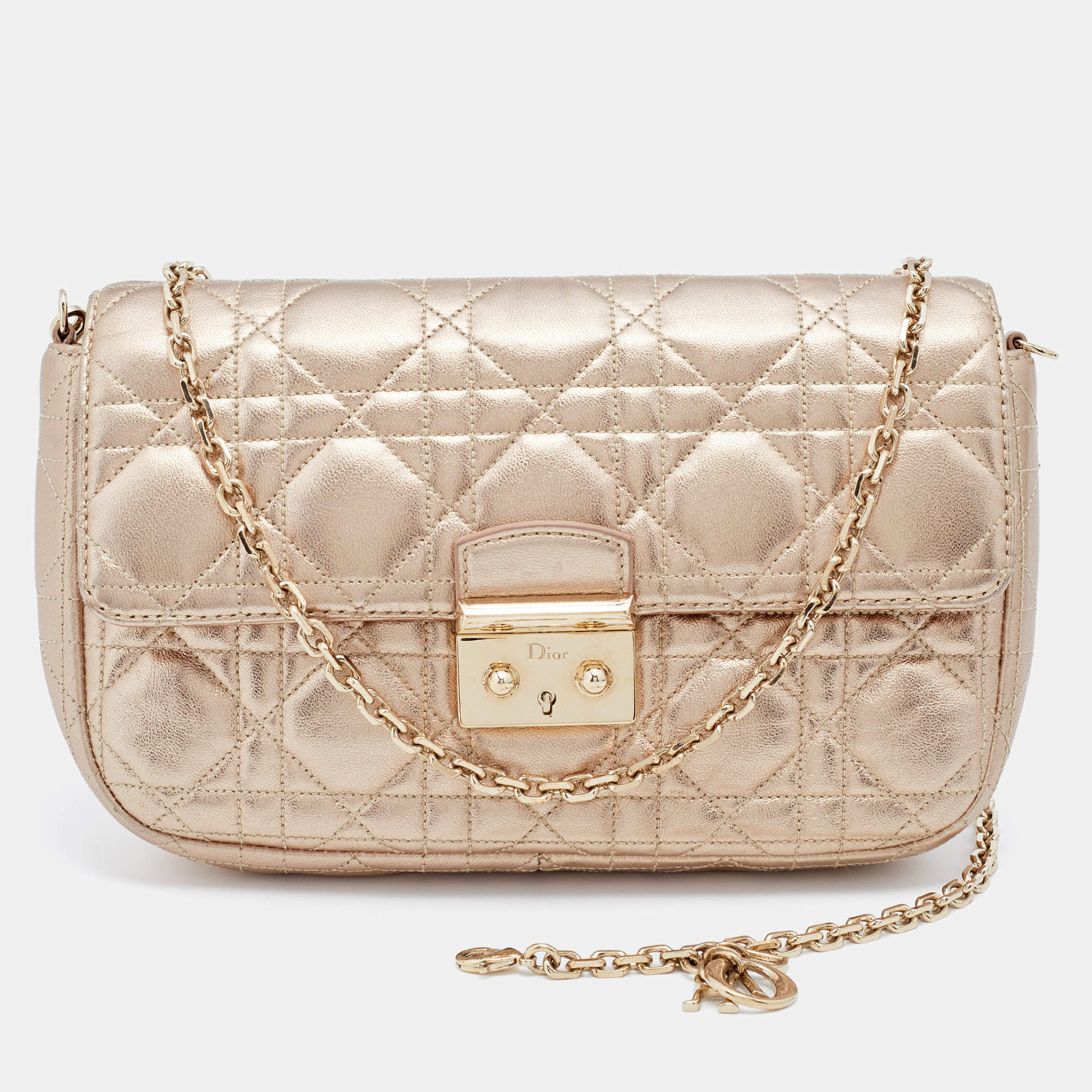 مملوكة مسبقًا حقيبة ديور ميس ديور جلد كاناج ذهبي ميتاليك صغيرة بقلاب