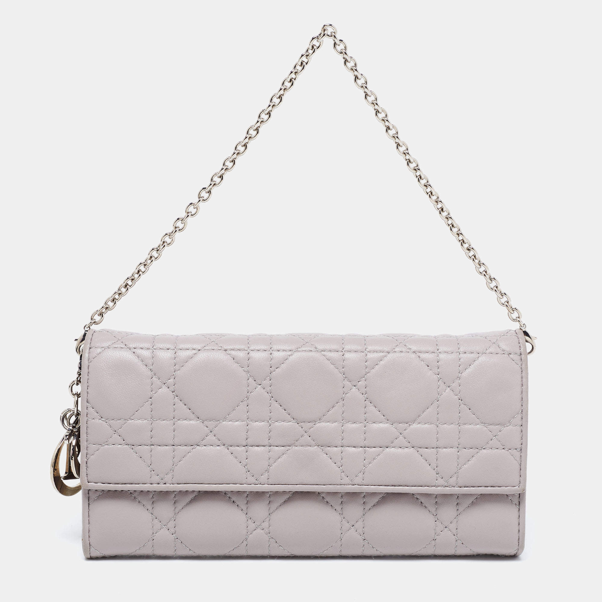 مملوكة مسبقًا Dior Light Grey Cannage Leather Rendezvous Wallet On Chain