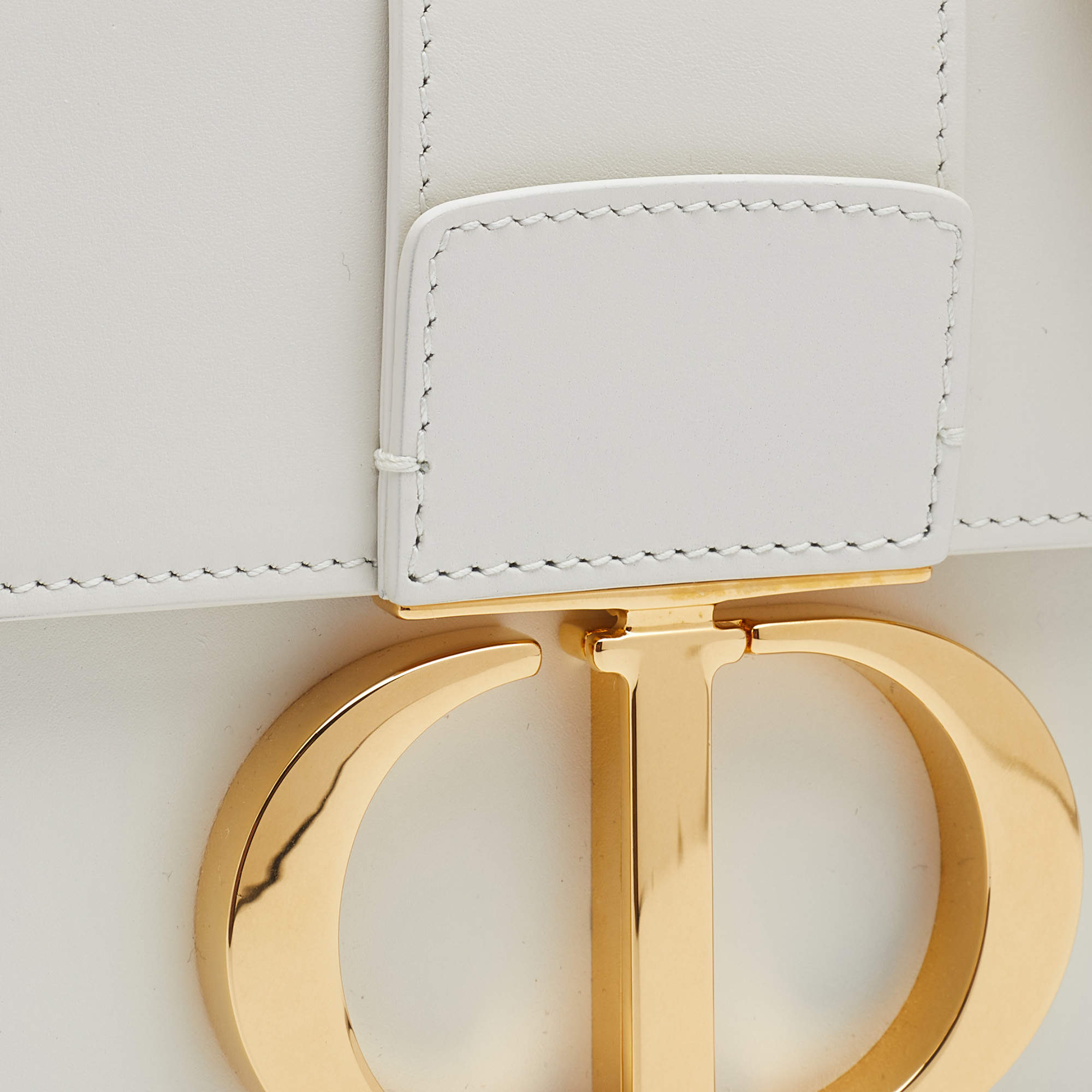 30 montaigne leather handbag Dior White in Leather - 21605762