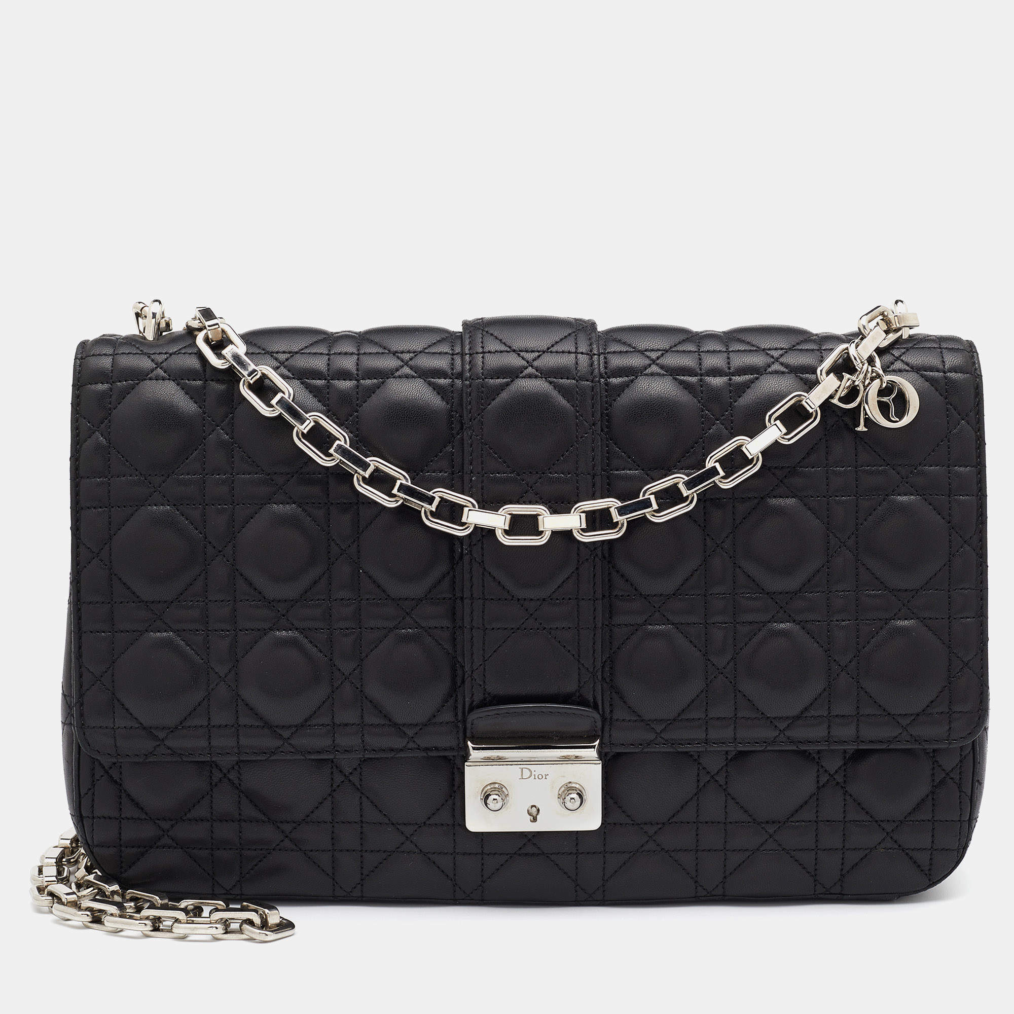 مملوكة مسبقًا حقيبة ديور ميس ديور جلد كاناج أسود بقلاب كبيرة