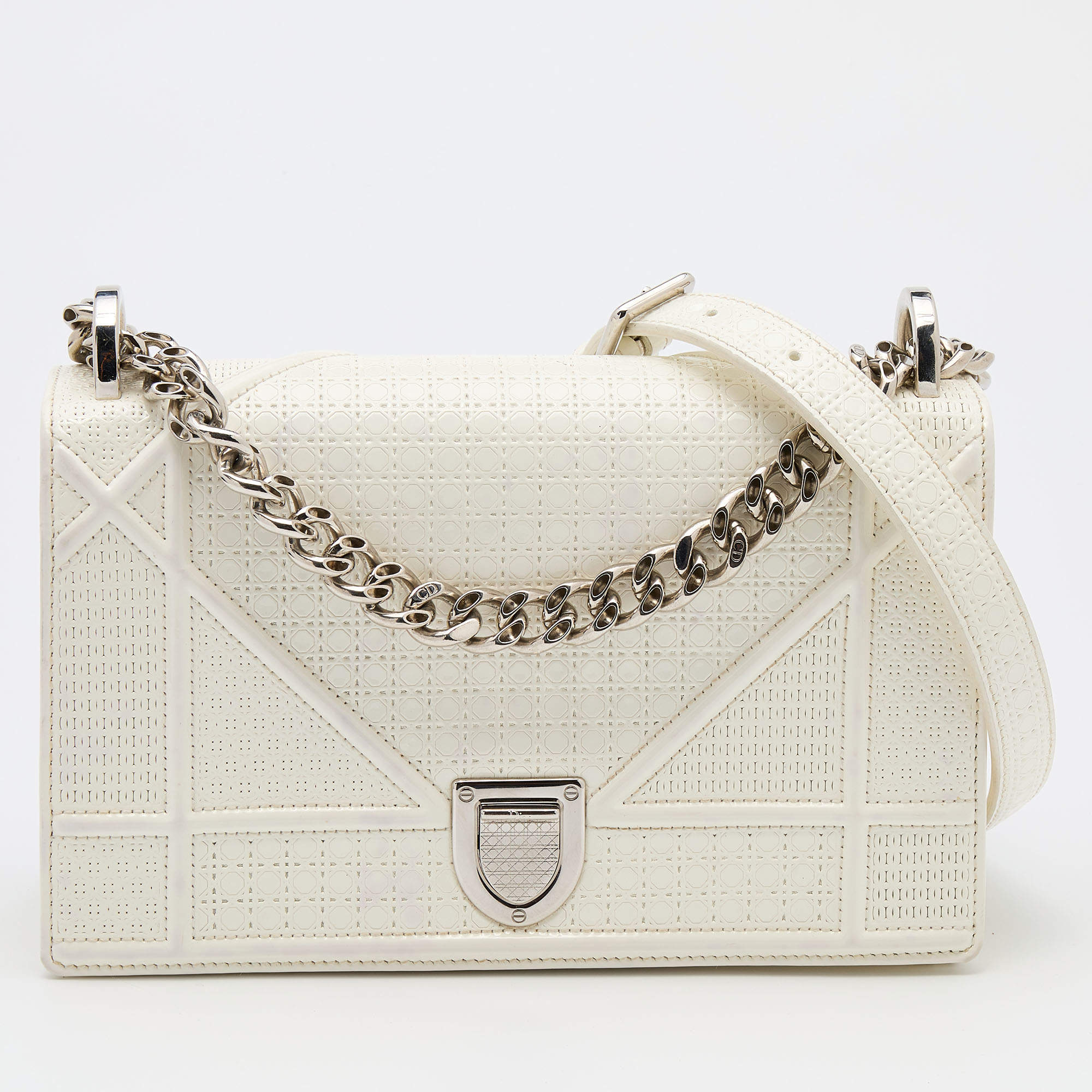 Pre Owned Dior White Microcannage Patent Leather Small Diorama Shoulder Bag