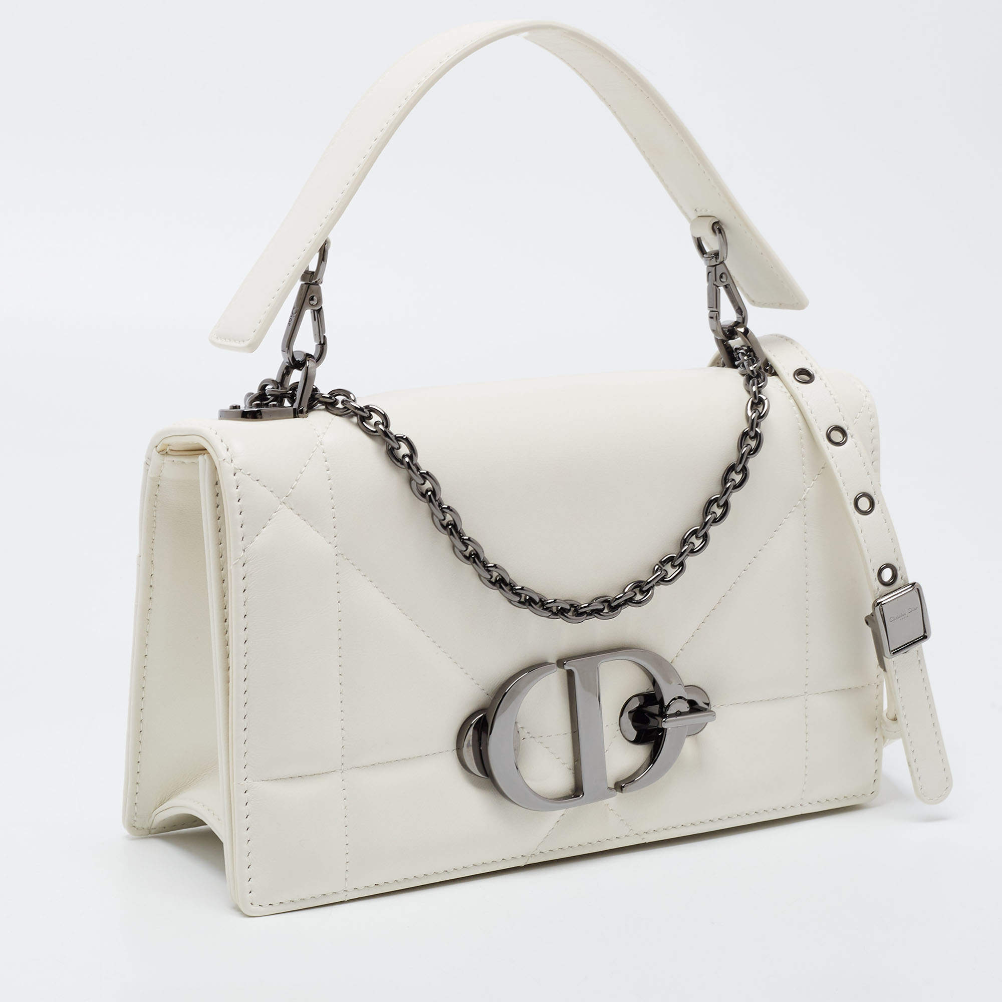 Dior 30 Montaigne Bag with Chain AWL4301