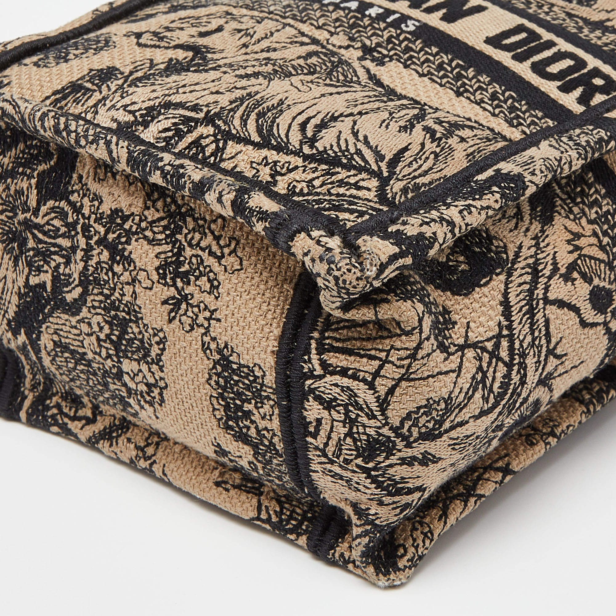 Mini Dior Book Tote Phone Bag White and Black Toile de Jouy Voyage  Embroidery (13 x 18 x 5 cm)