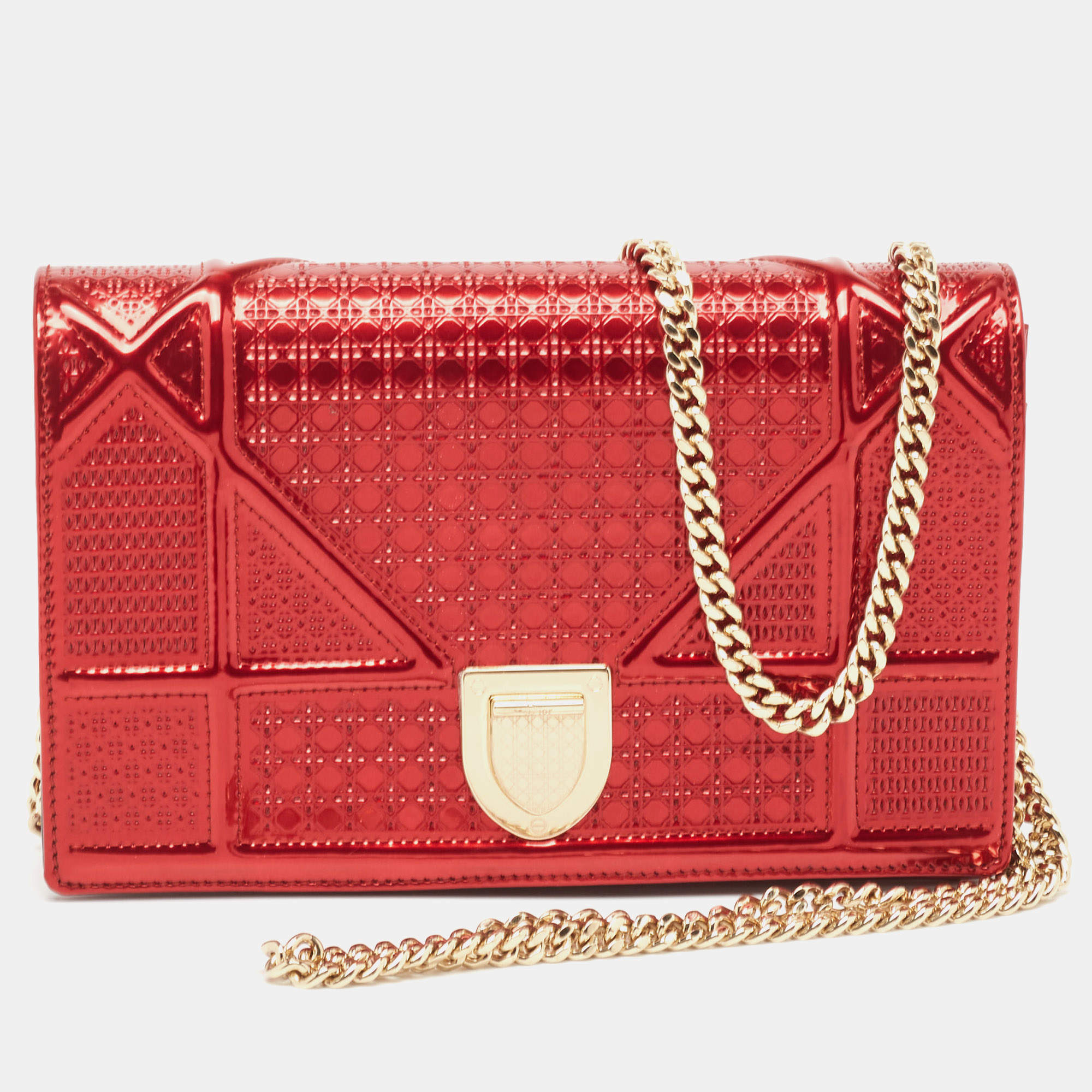 Pre Owned Dior Red Micro Cannage Patent Leather Diorama Wallet On Chain