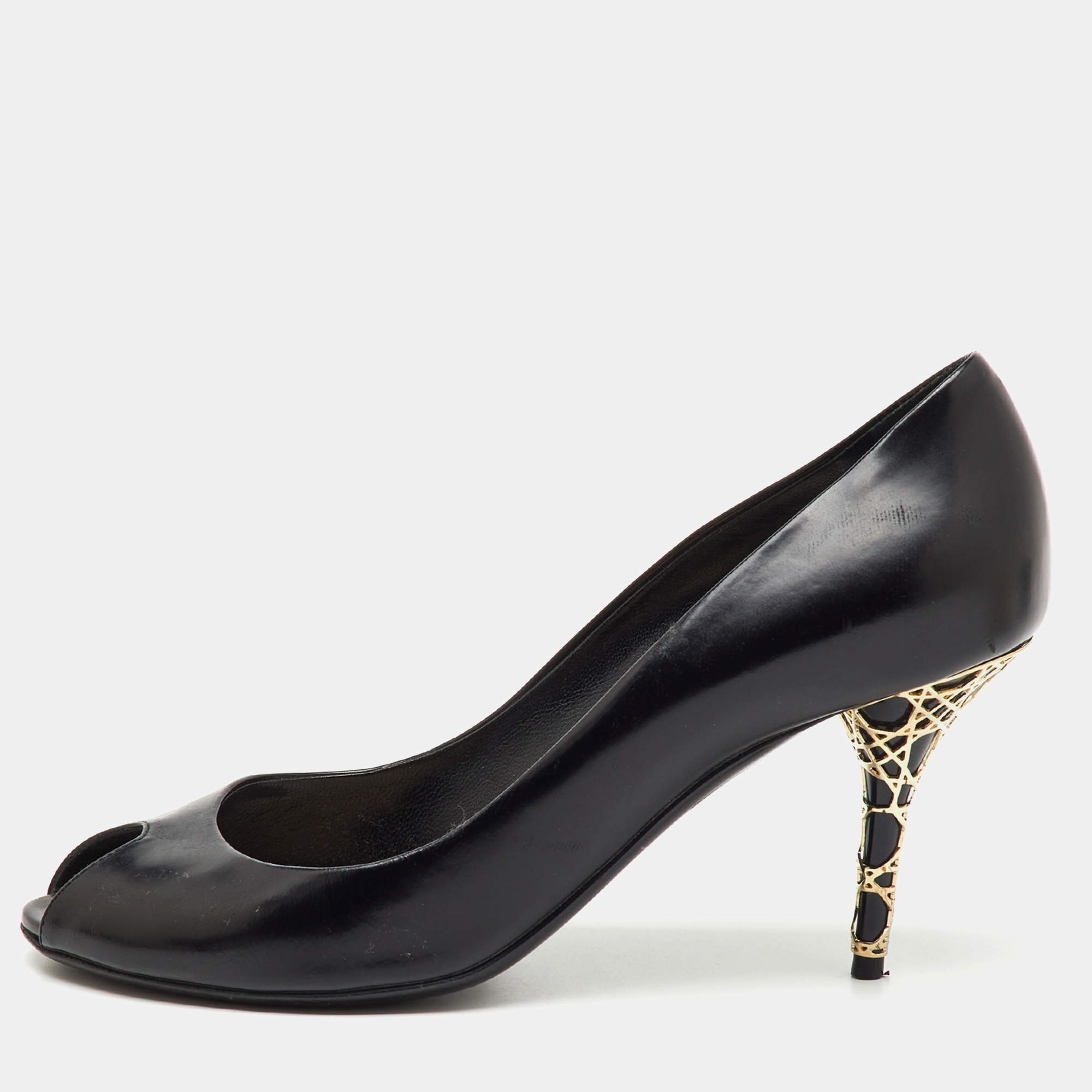 مملوكة مسبقًا Dior Black Patent Leather Cannage Heel Peep Toe Pumps Size 37.5