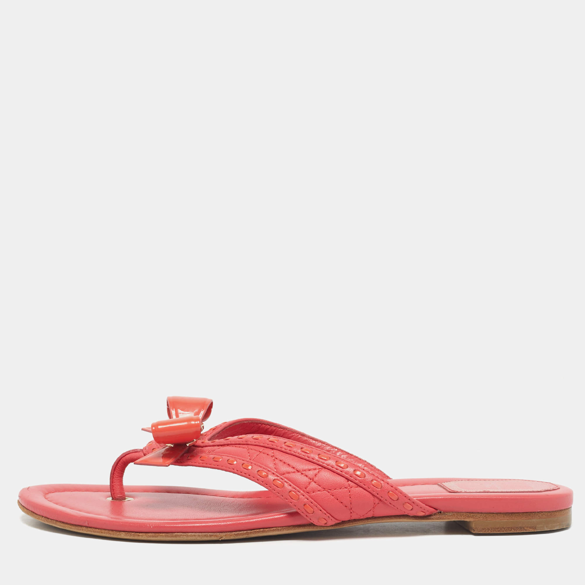 Pre Owned Dior Pink Leather and Patent Leather Bow Thong Flat Slide Size 39