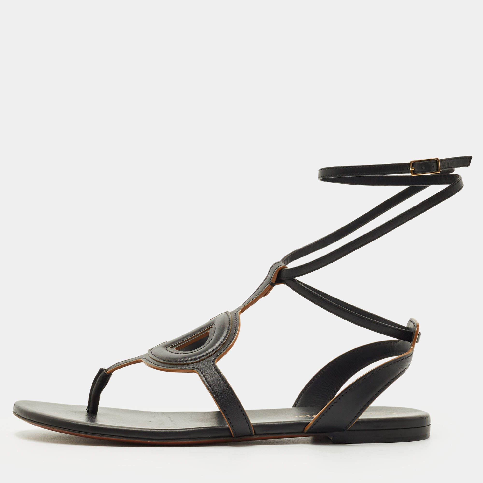 Pre Owned صندل فلات ديور كلوب دي جلد أسود مقاس 38.5