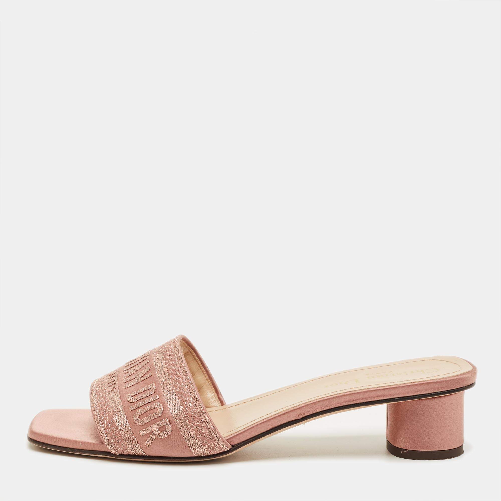 Pre Owned صندل سلايد ديور دوي ساتان وردي مقاس 38