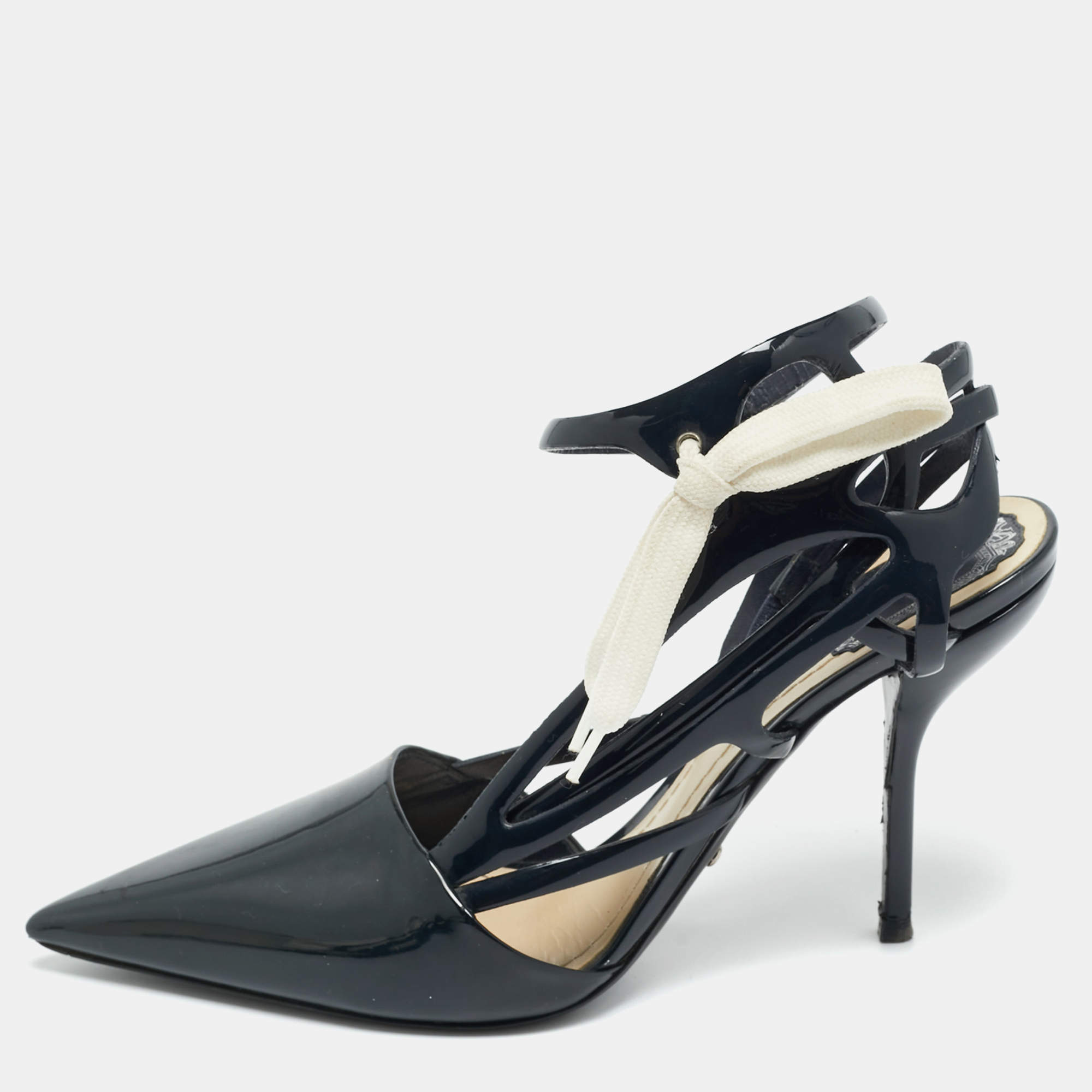مملوكة مسبقًا Dior Size 39.5 Midnight Blue Patent Leather Cut-Out Ankle-Strap Pumps