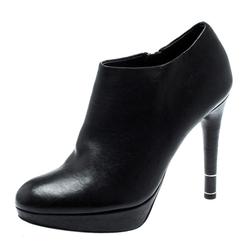 Pre Owned حذاء بوت كاحل ديور نعل سميك جلد أسود مقاس 36