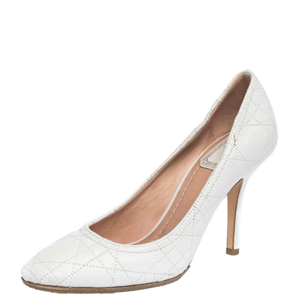 Pre Owned حذاء كعب عالى ديور جلد كاناج أبيض مقاس 35.5