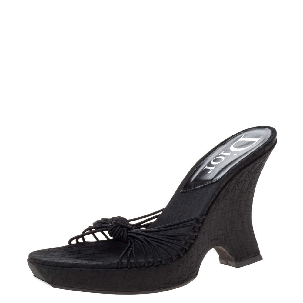 Pre Owned صندل ديور نعل سميك سيور معقودة كانفاس أسود مقاس 38.5