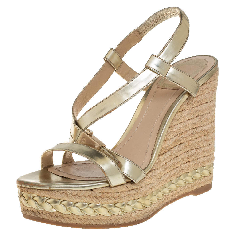 مملوكة مسبقًا صندل ديور إسبدريل كعب روكي سيور متعاكسة جلد لامع ذهبي ميتاليك مقاس 38