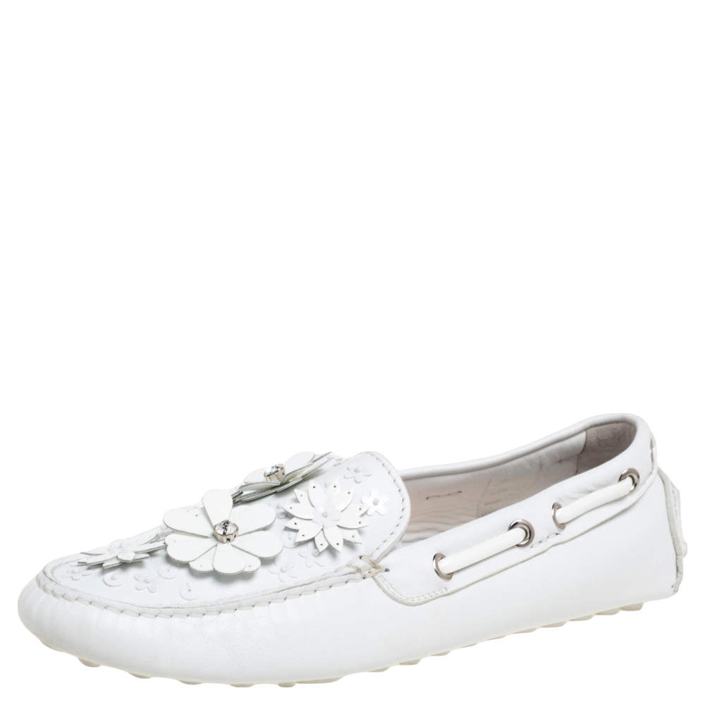 مملوكة مسبقًا حذاء لوفرز ديور سليب أون جلد أبيض مزخرف مقاس 36.5