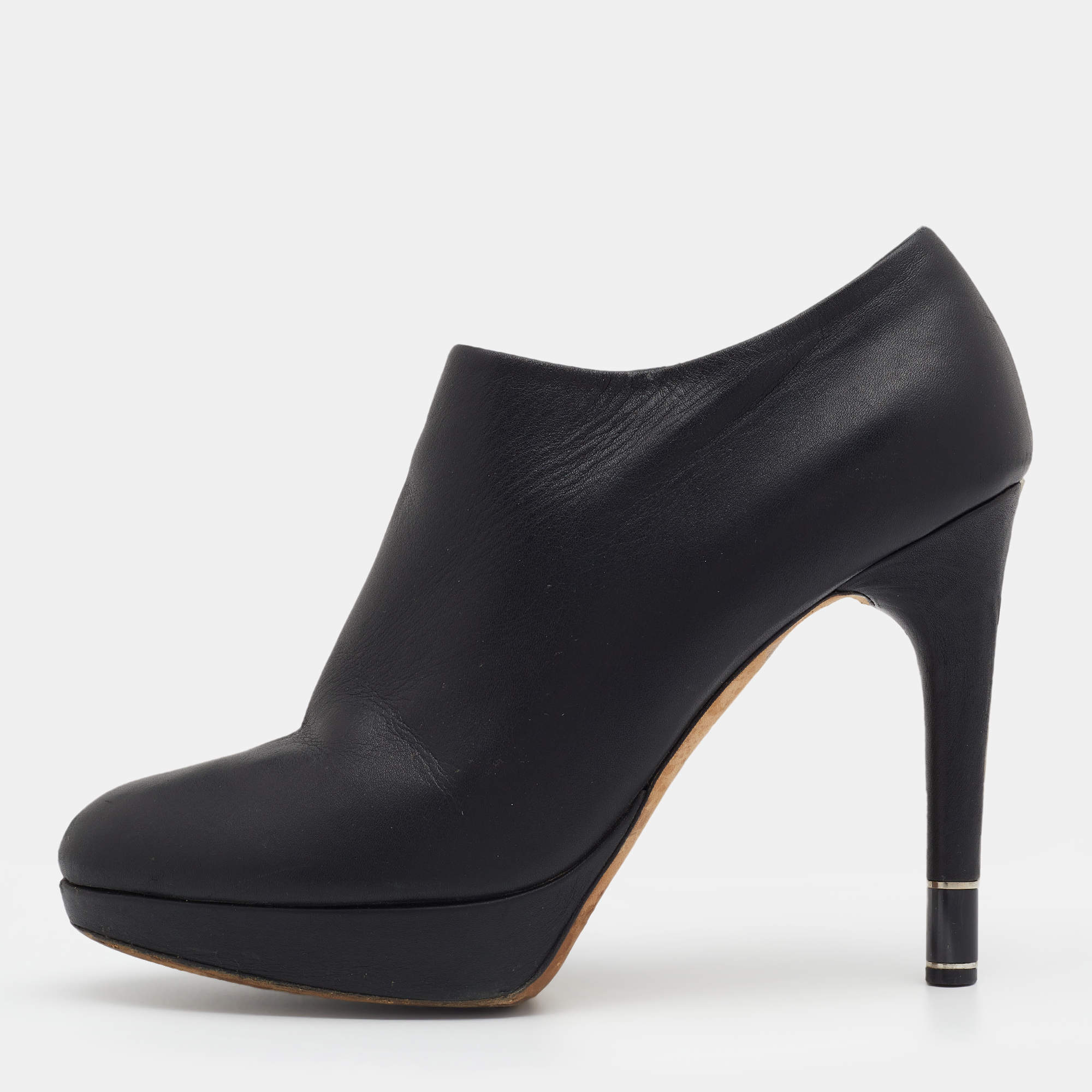 Pre Owned حذاء بوت ديور جلد أسود مقاس 38