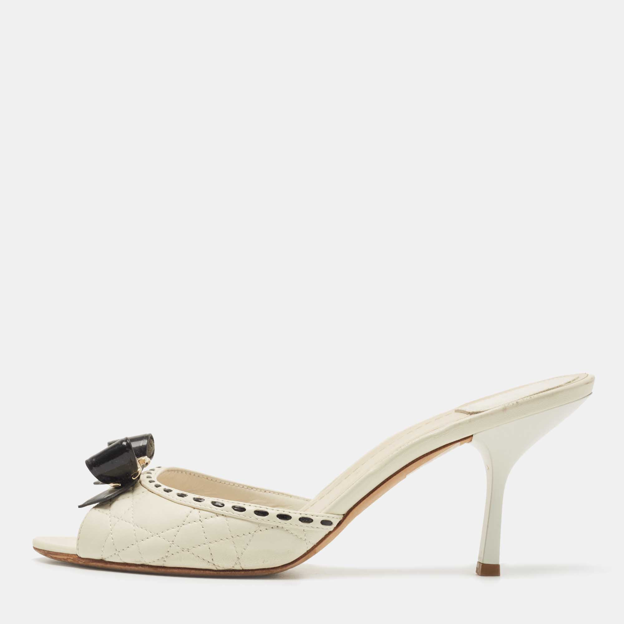 Pre Owned Dior Off White Quilted Leather CD Bow Slide Sandals Size 42