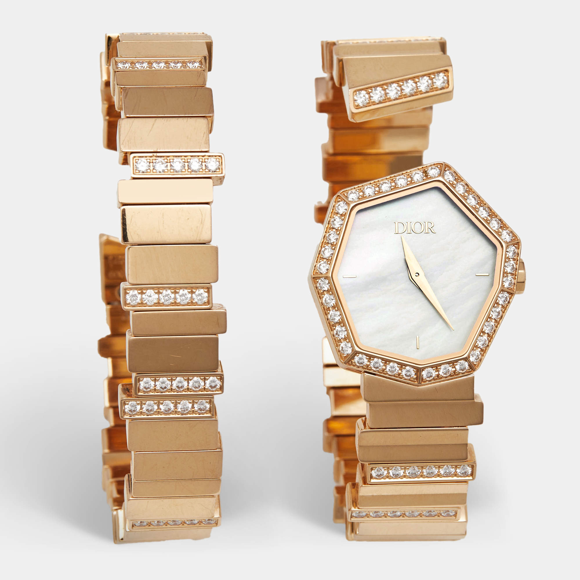 مملوكة مسبقًا Dior Gem Dior CD18117X1001 White Mother Of Pearl Dial 18k Rose Gold Diamond Women's Wristwatch 24.50 mm With Bracelet