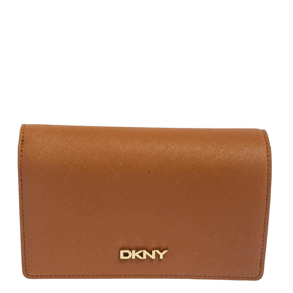 مملوكة مسبقًا DKNY Tan Leather Flap Wallet