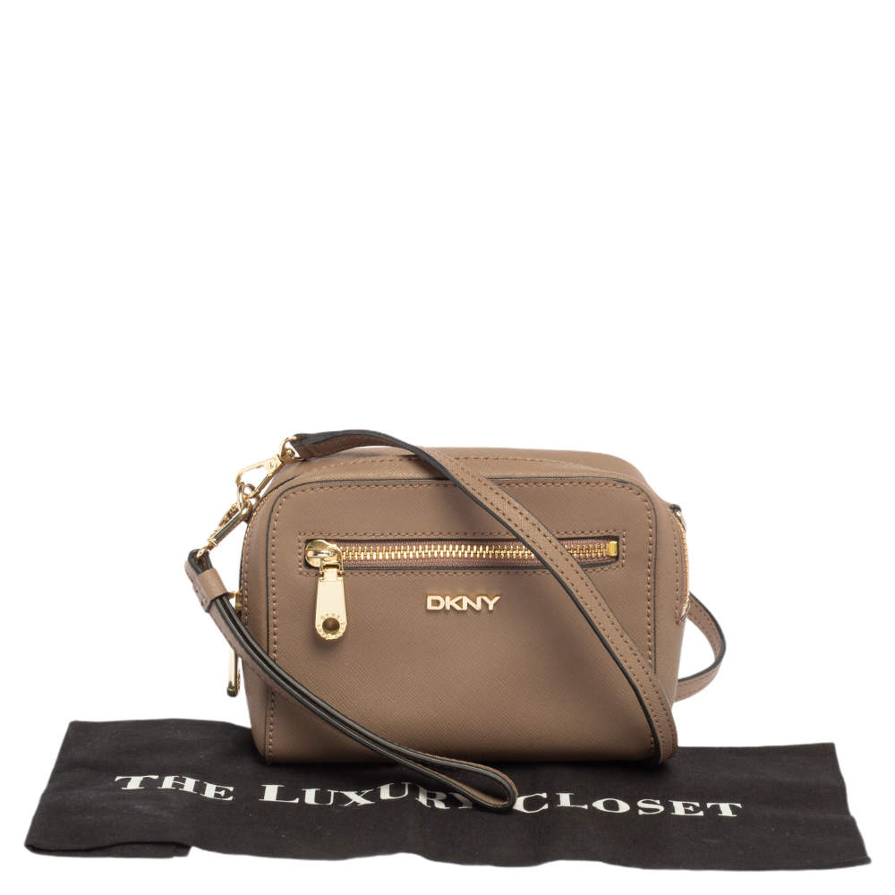 Leather crossbody bag Dkny Beige in Leather - 15835494