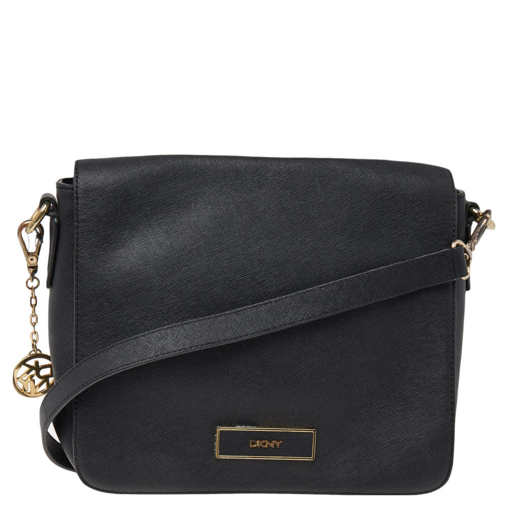 Pre Owned حقيبة كتف دي كي أن واي قلاب جلد أسود