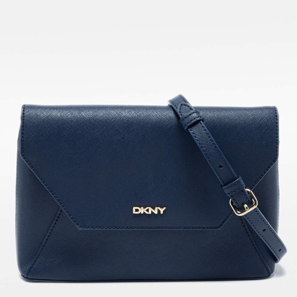 مملوكة مسبقًا حقيبة كروس دي كي إن واي جلد سافيانو أزرق كحلي بقلاب 