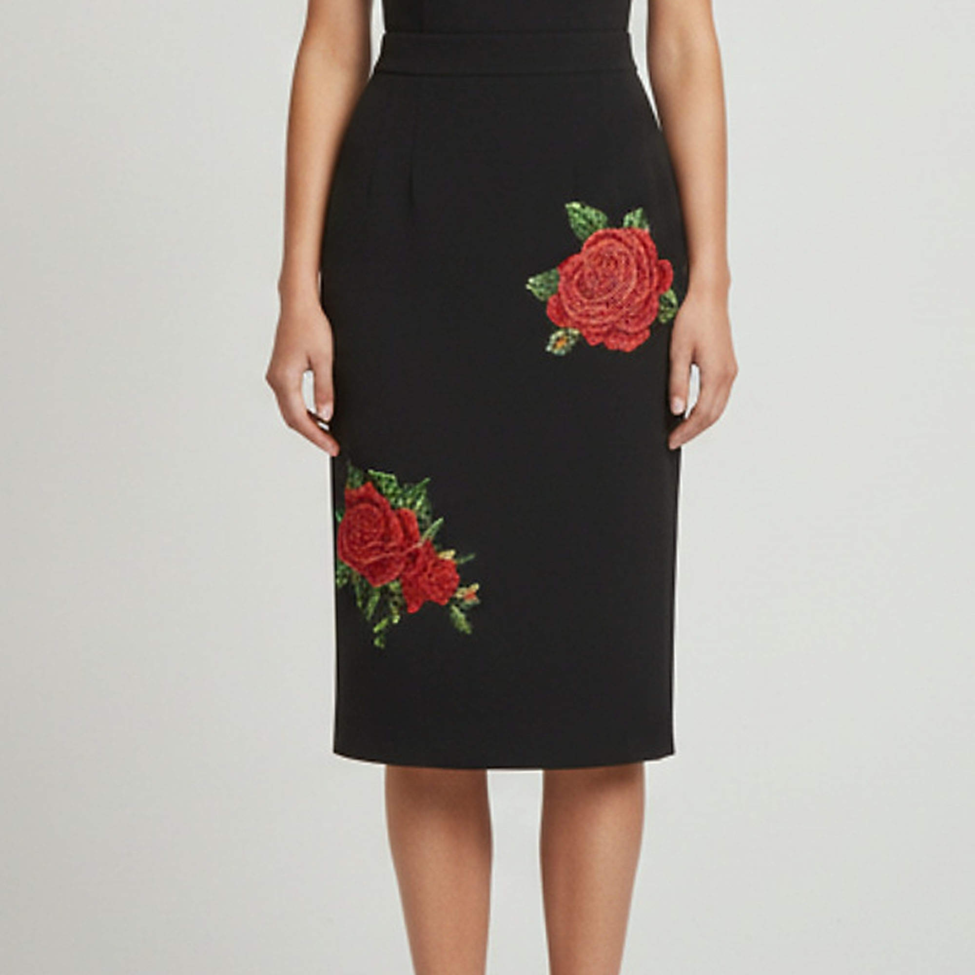 مملوكة مسبقًا Dolce & Gabbana Black Rose Embroidered Crepe Blend Pencil Skirt S 