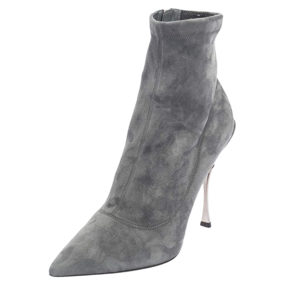 مملوكة مسبقًا Dolce & Gabbana Grey Suede Pointed Toe Booties Size 40
