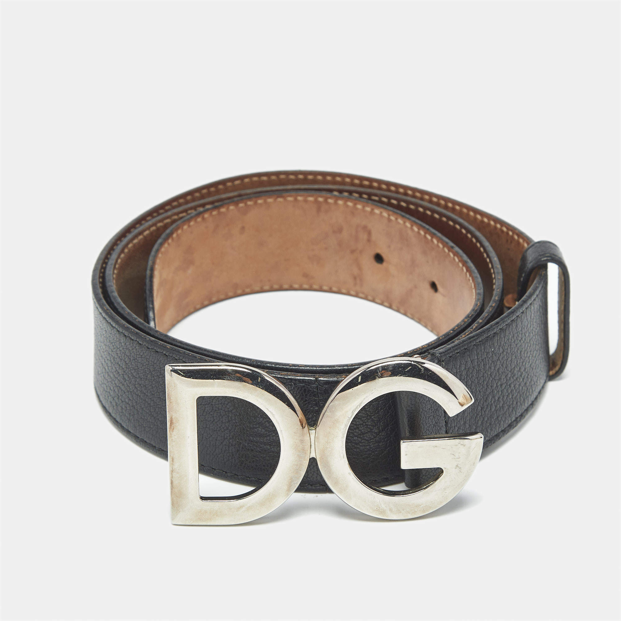 Pre Owned حزام دولتشي أند غابانا جلد أسود بشعار DG مع مشبك 85 سم