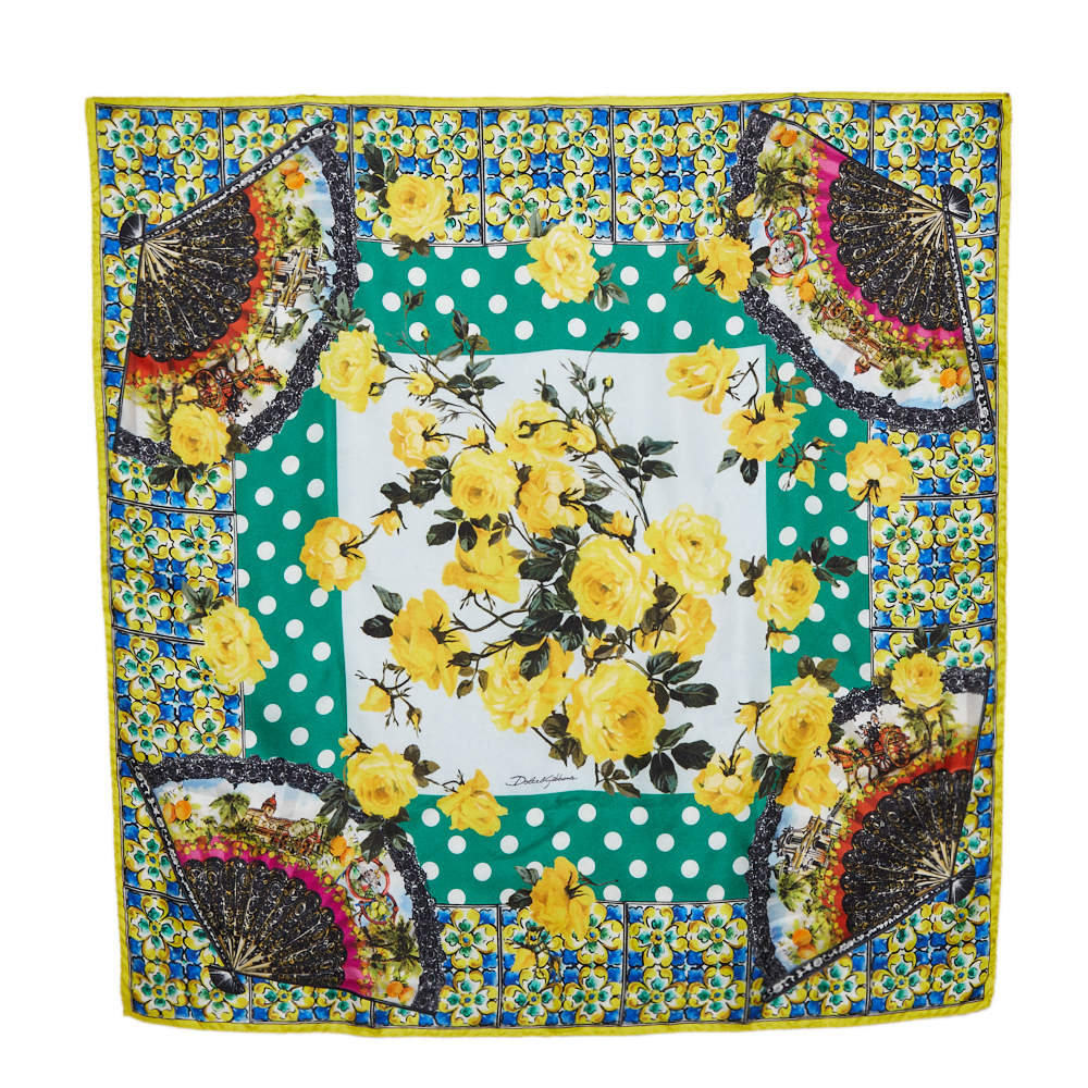 مملوكة مسبقًا وشاح دولتشي أند غابانا حرير طباعة متعددة مربع