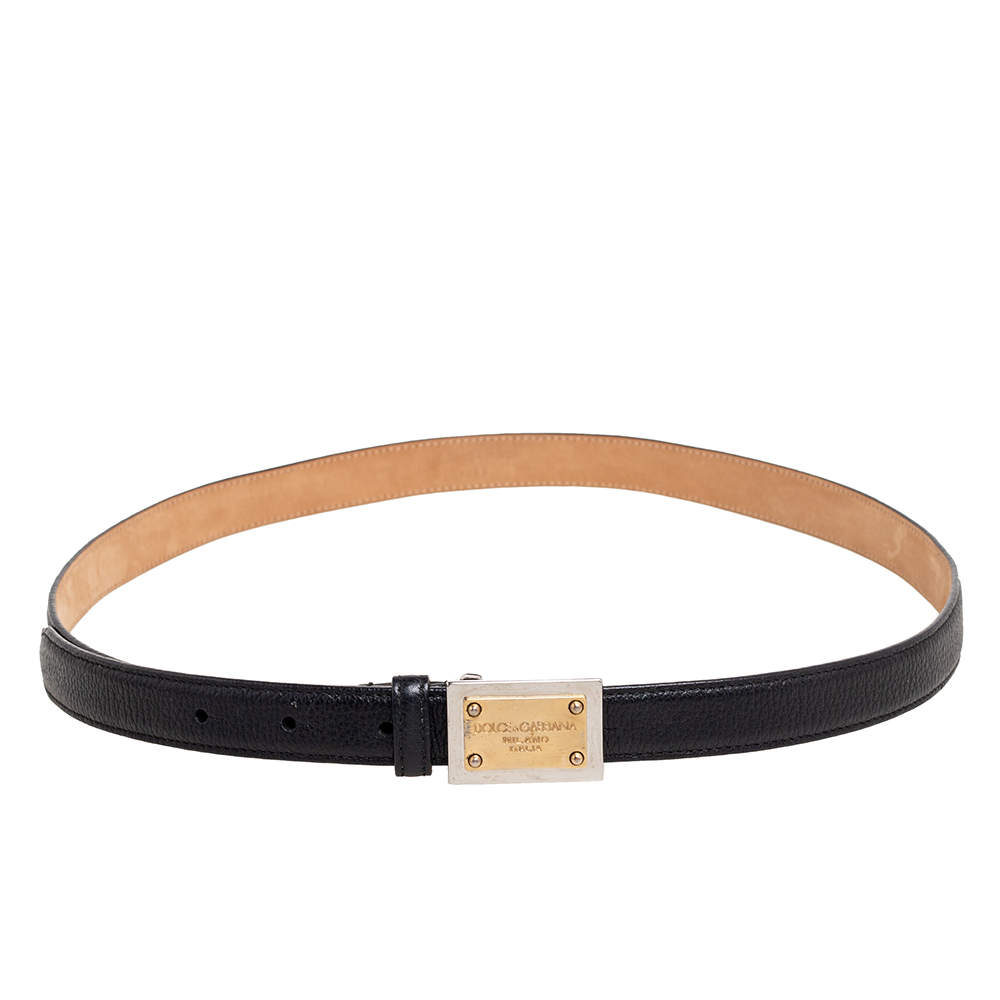مملوكة مسبقًا حزام دولتشي أند غابانا جلد أسود لوحة شعار الماركة 90 سم