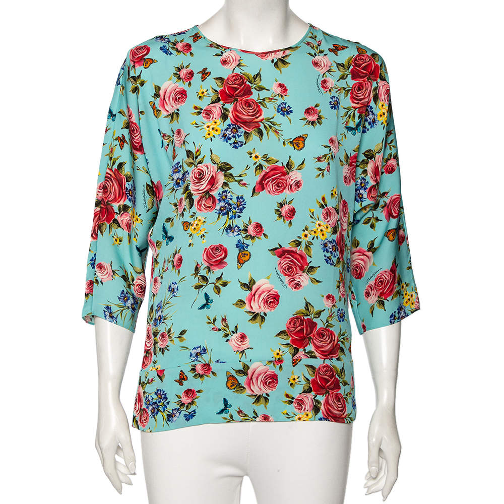 مملوكة مسبقًا بلوزة كيمونو دولتشي أند غابانا حرير مطبوع مورد أزرق مقاس وسط (ميديوم)
