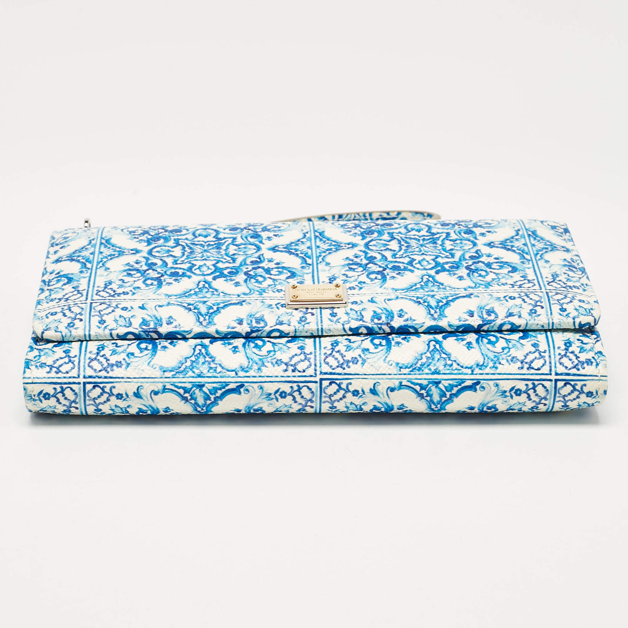 Pre Owned Dolce & Gabbana Blue/White Majolica Print Leather Miss Sicily Wallet On Chain