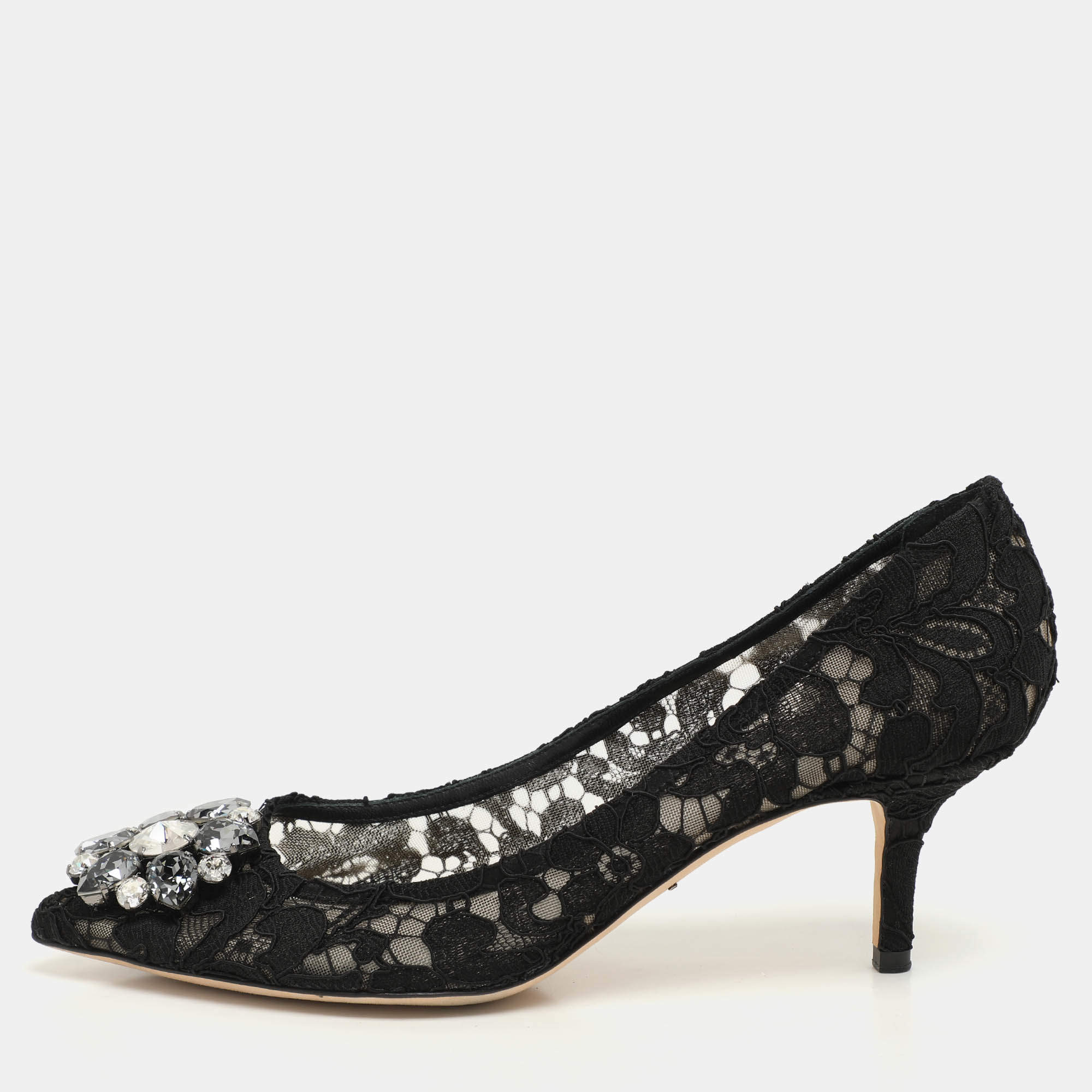 مملوكة مسبقًا Dolce & Gabbana Black Lace Bellucci Pumps Size 38.5
