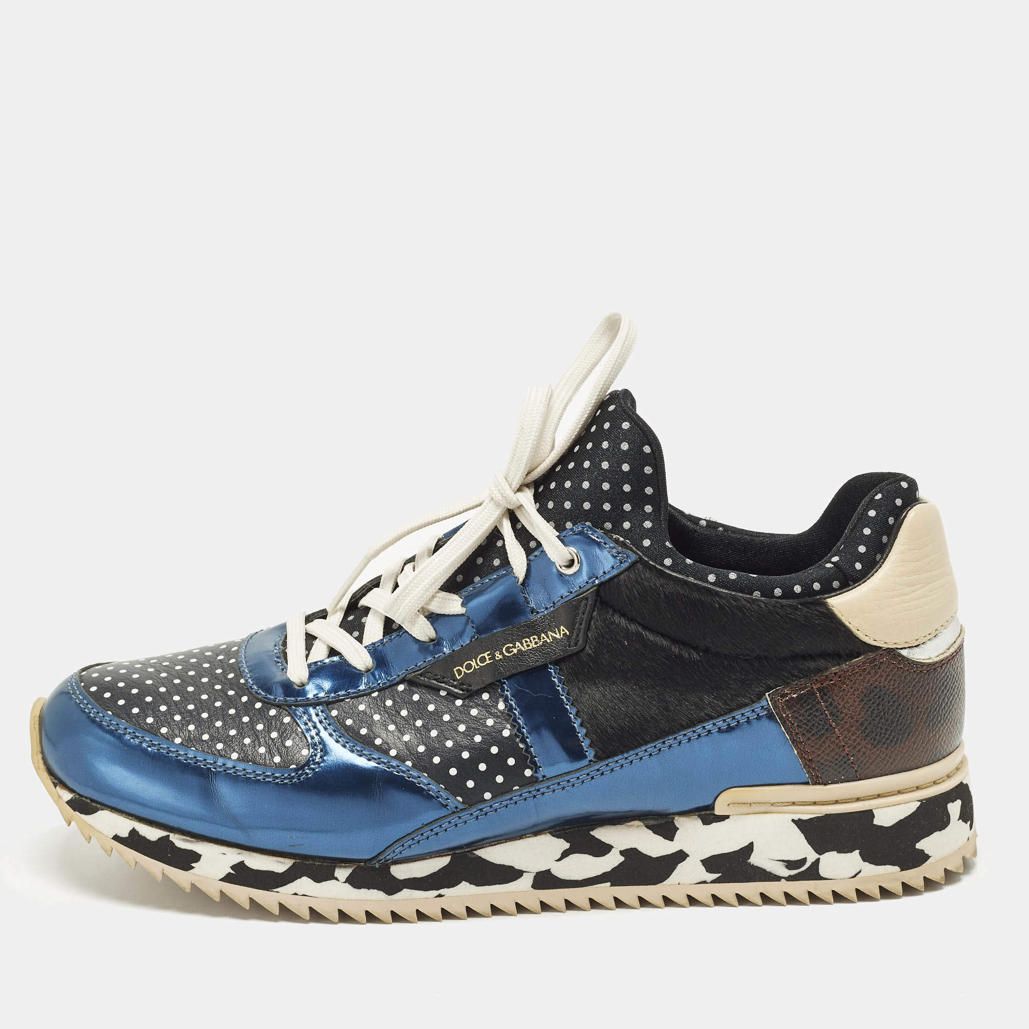 Pre Owned حذاء رياضي دولتشي أند غابانا طباعة مايوليكا وفرو أزرق/أبيض نعل سميك مقاس 38.5