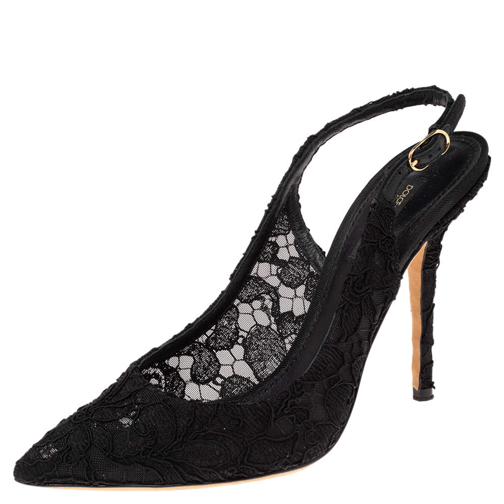 Pre Owned صندل دولتشي أند غابانا دانتيل أسود بحزام للكاحل مقاس 38 