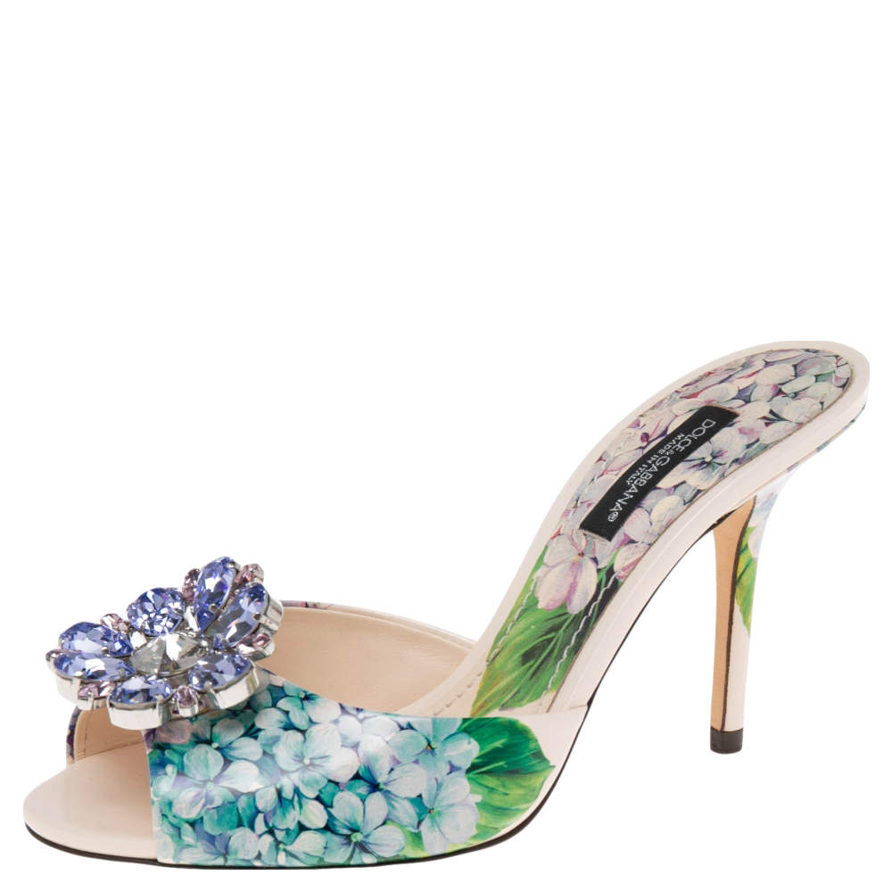 مملوكة مسبقًا صندل سلايد دولتشي أند غابانا زهور مزخرف كريستال جلد  لامع متعدد الألوان مقاس 35