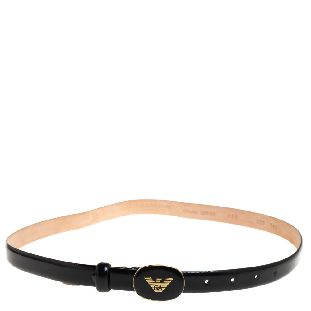 مملوكة مسبقًا حزام أمبوريو أرماني رفيع إبزيم شعار جلد لامع أسود 90 سم