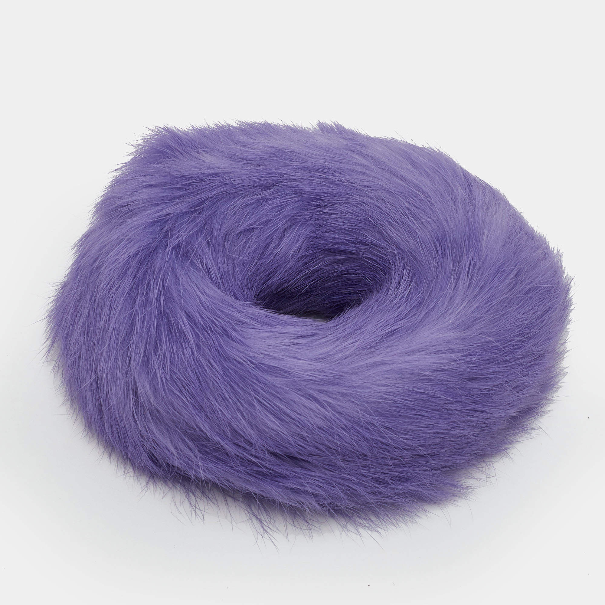 مملوكة مسبقًا Etro Purple Fur Scrunchie Hair Tie