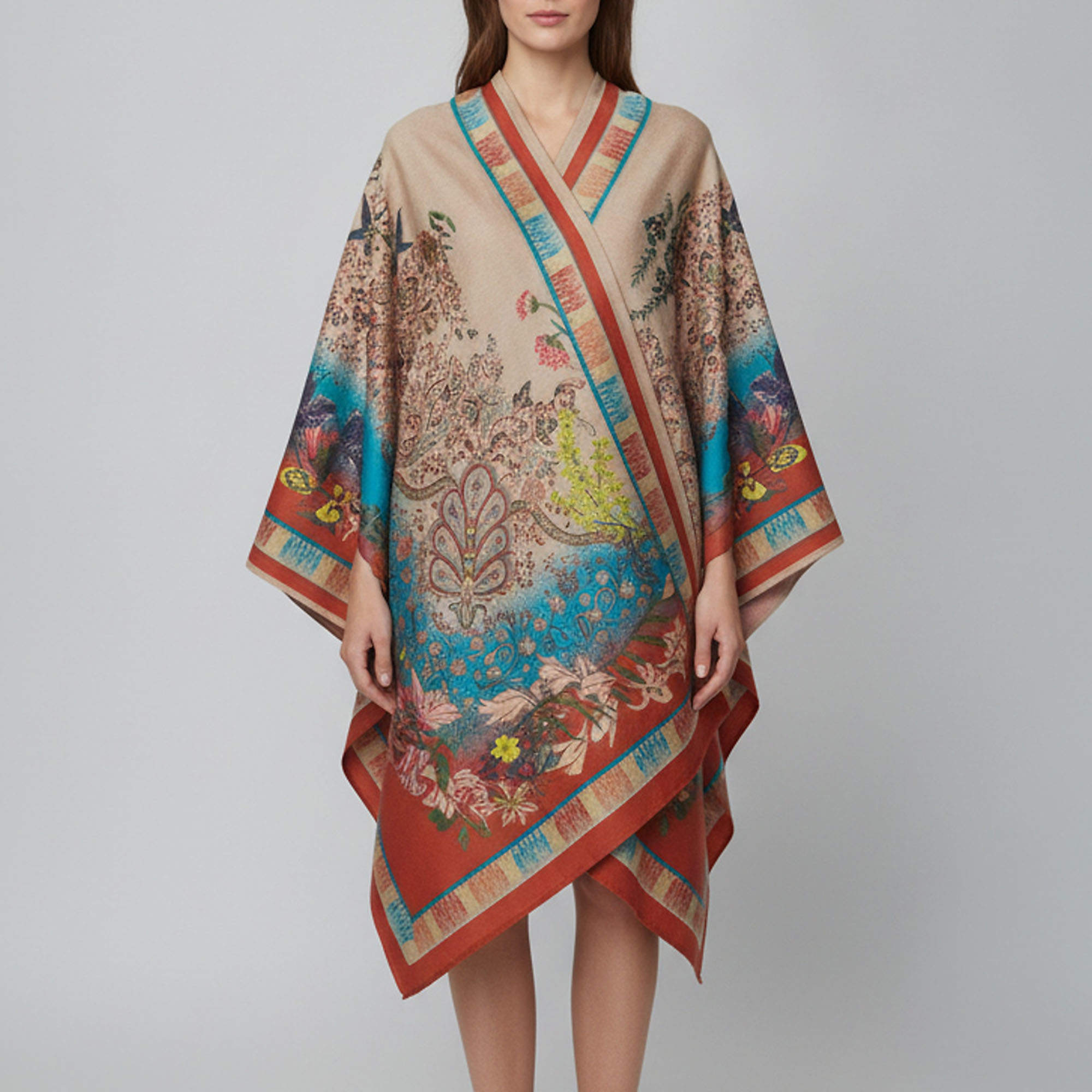 Pre Owned Etro Beige Jacquard Floreale Garden Of Ninfa Cape One Size 
