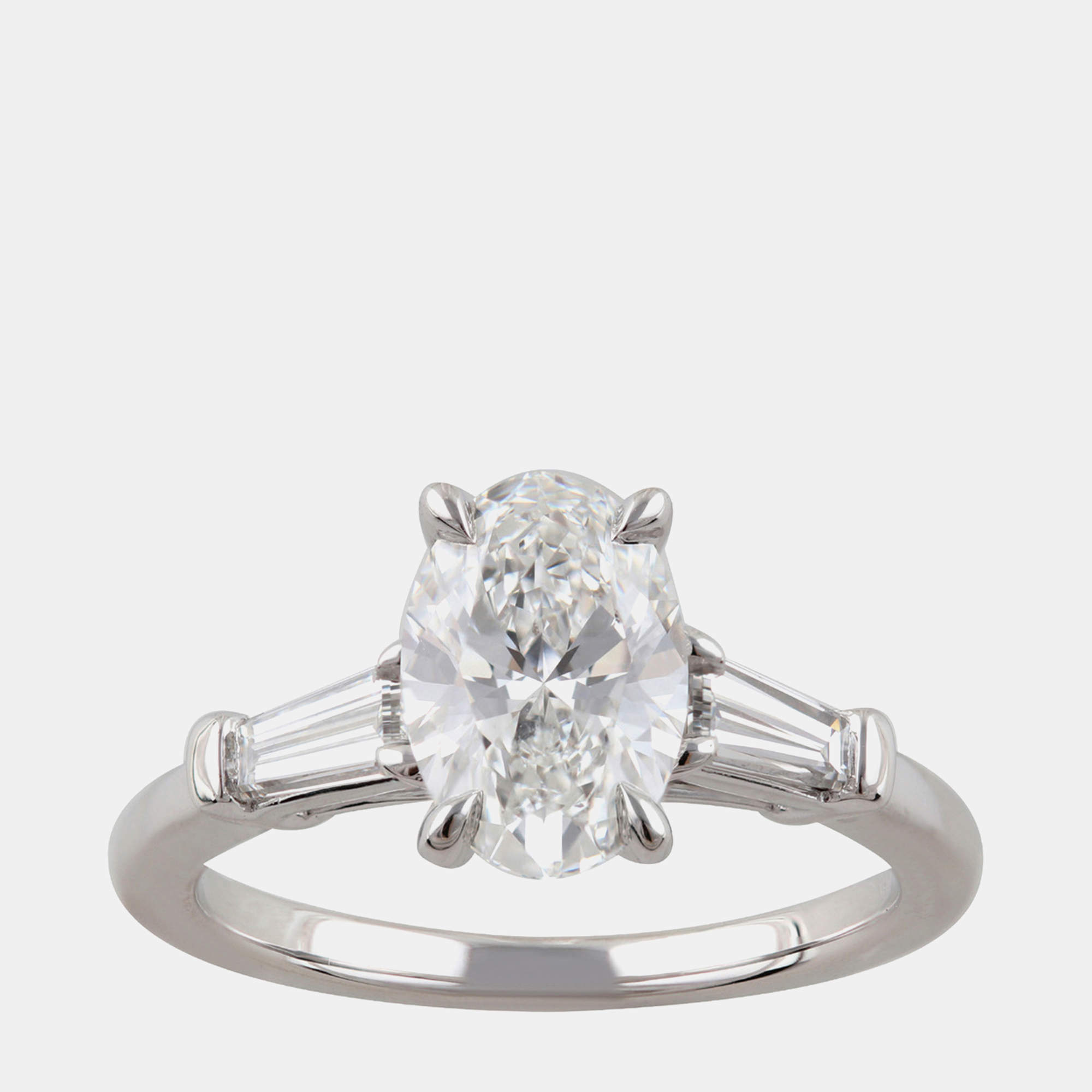 مملوكة مسبقًا 2.23ct 14k White Gold Lab Grown Diamond 3 Stone Ring