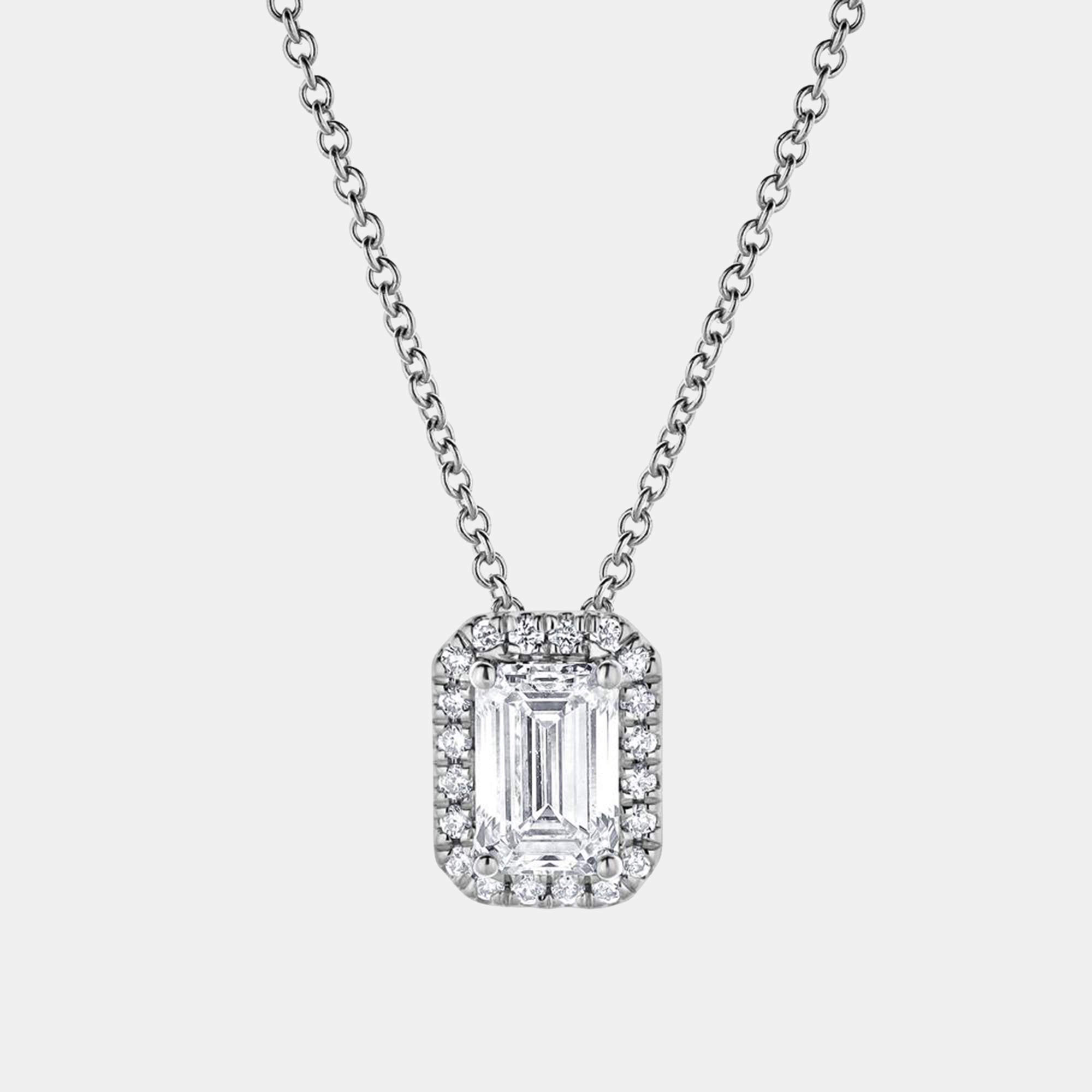 Pre Owned قلادة هالة ألماس مزروع في المختبر ذهب أبيض عيار 14 (0.82 قيراط)