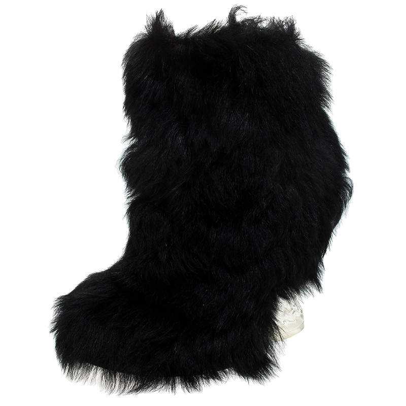 Pre Owned Fendi Black Fur Ankle Boots Size 38